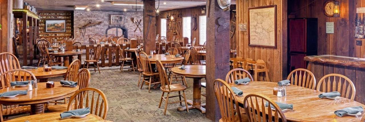 The Ridgeline Hotel At Yellowstone, Ascend Hotel Collection Гардінер Екстер'єр фото