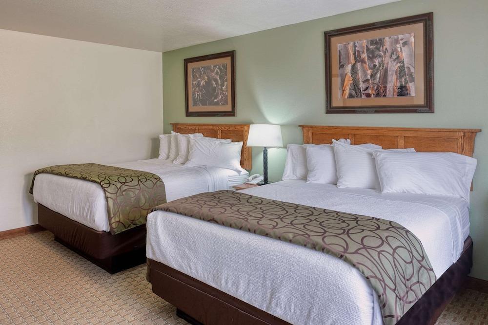 The Ridgeline Hotel At Yellowstone, Ascend Hotel Collection Гардінер Екстер'єр фото
