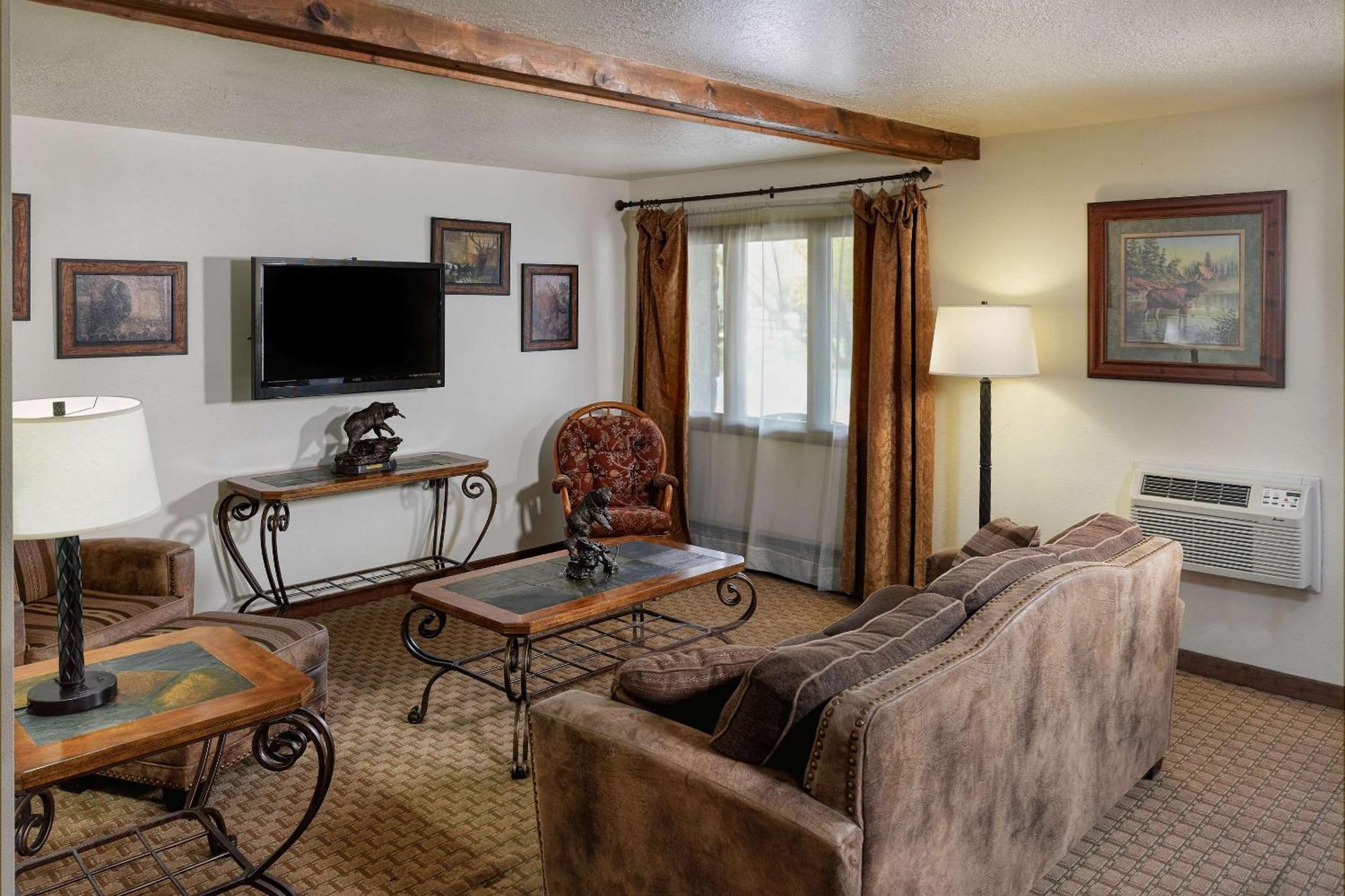 The Ridgeline Hotel At Yellowstone, Ascend Hotel Collection Гардінер Екстер'єр фото