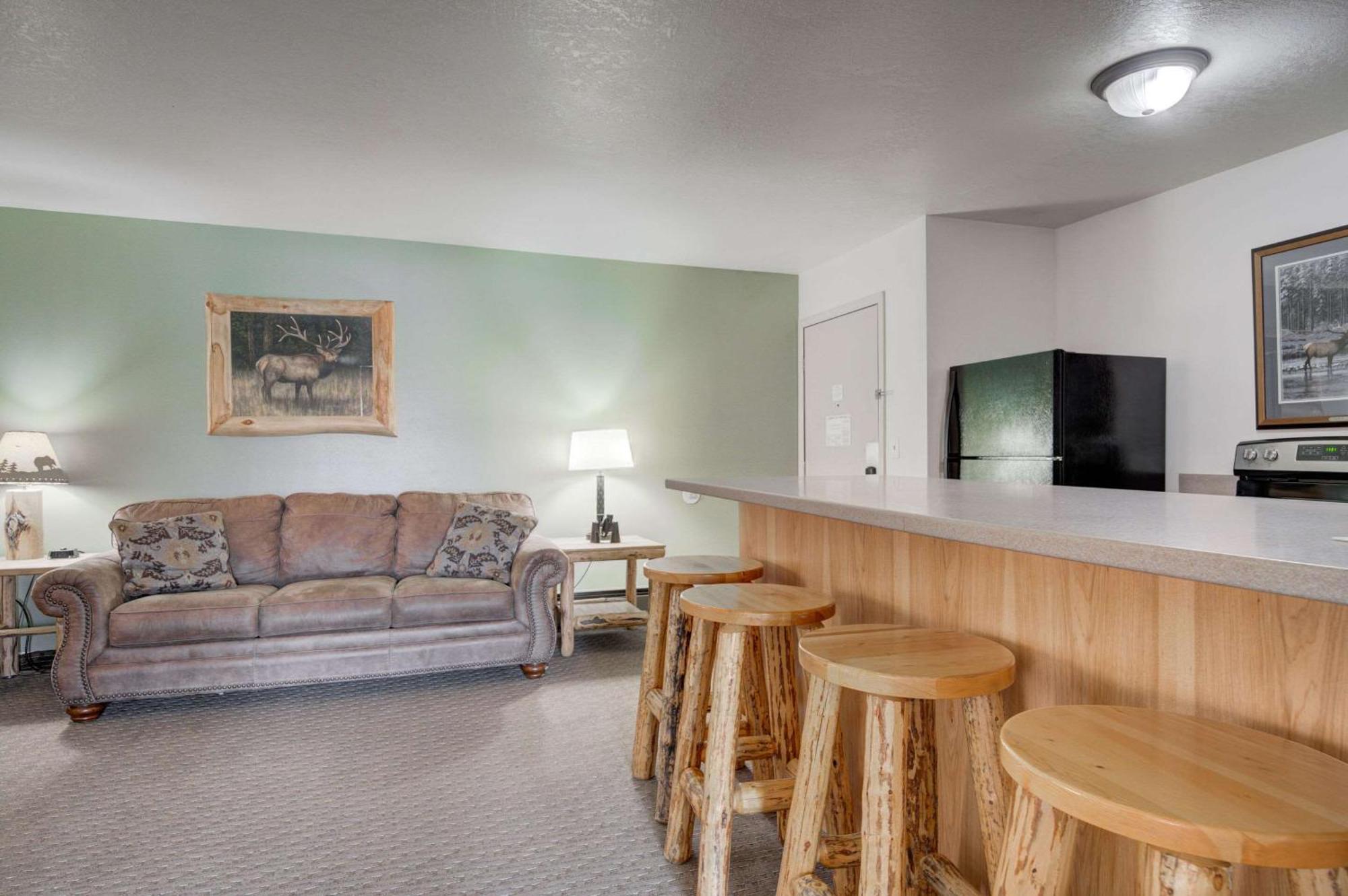 The Ridgeline Hotel At Yellowstone, Ascend Hotel Collection Гардінер Екстер'єр фото