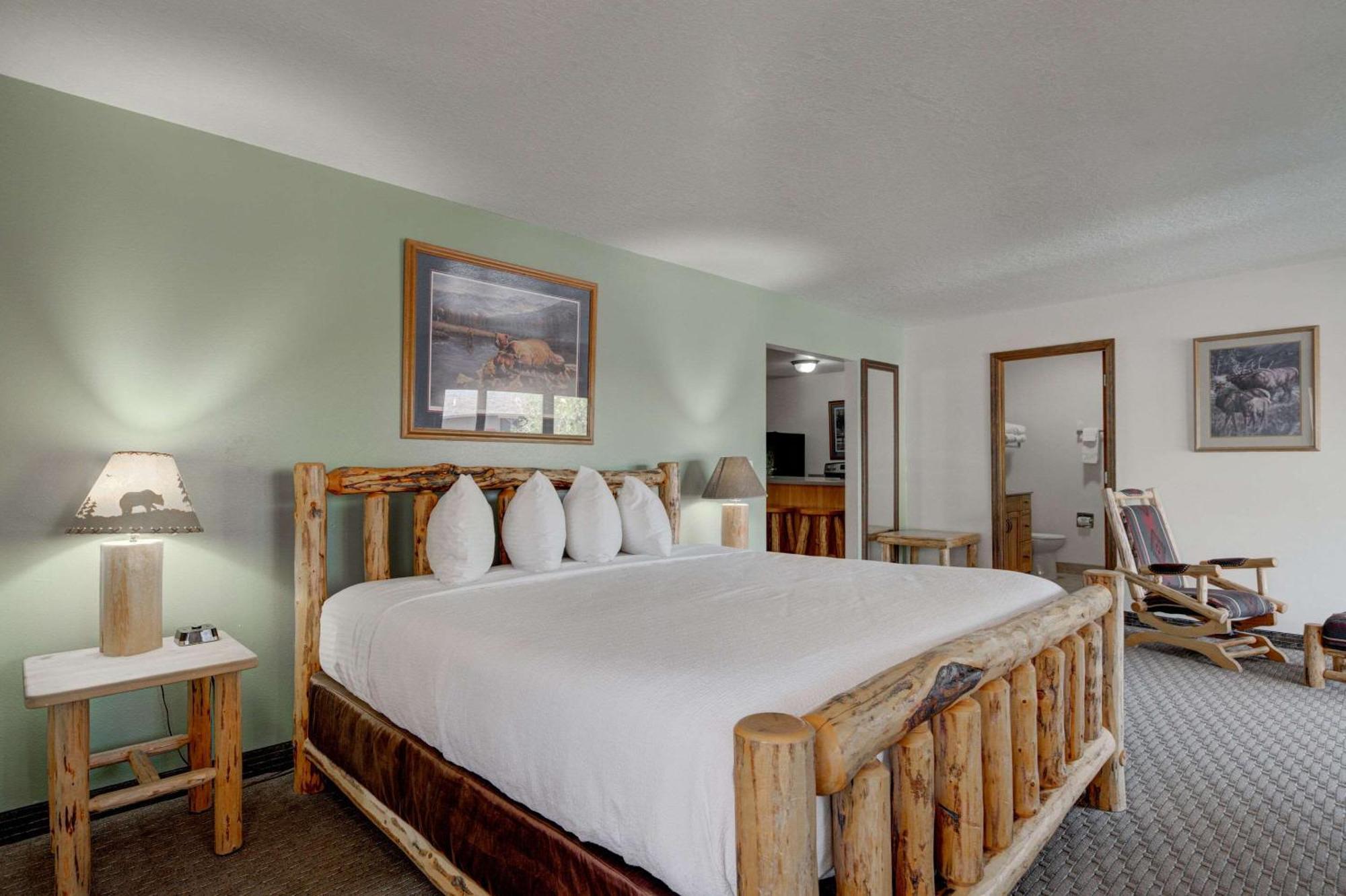 The Ridgeline Hotel At Yellowstone, Ascend Hotel Collection Гардінер Екстер'єр фото