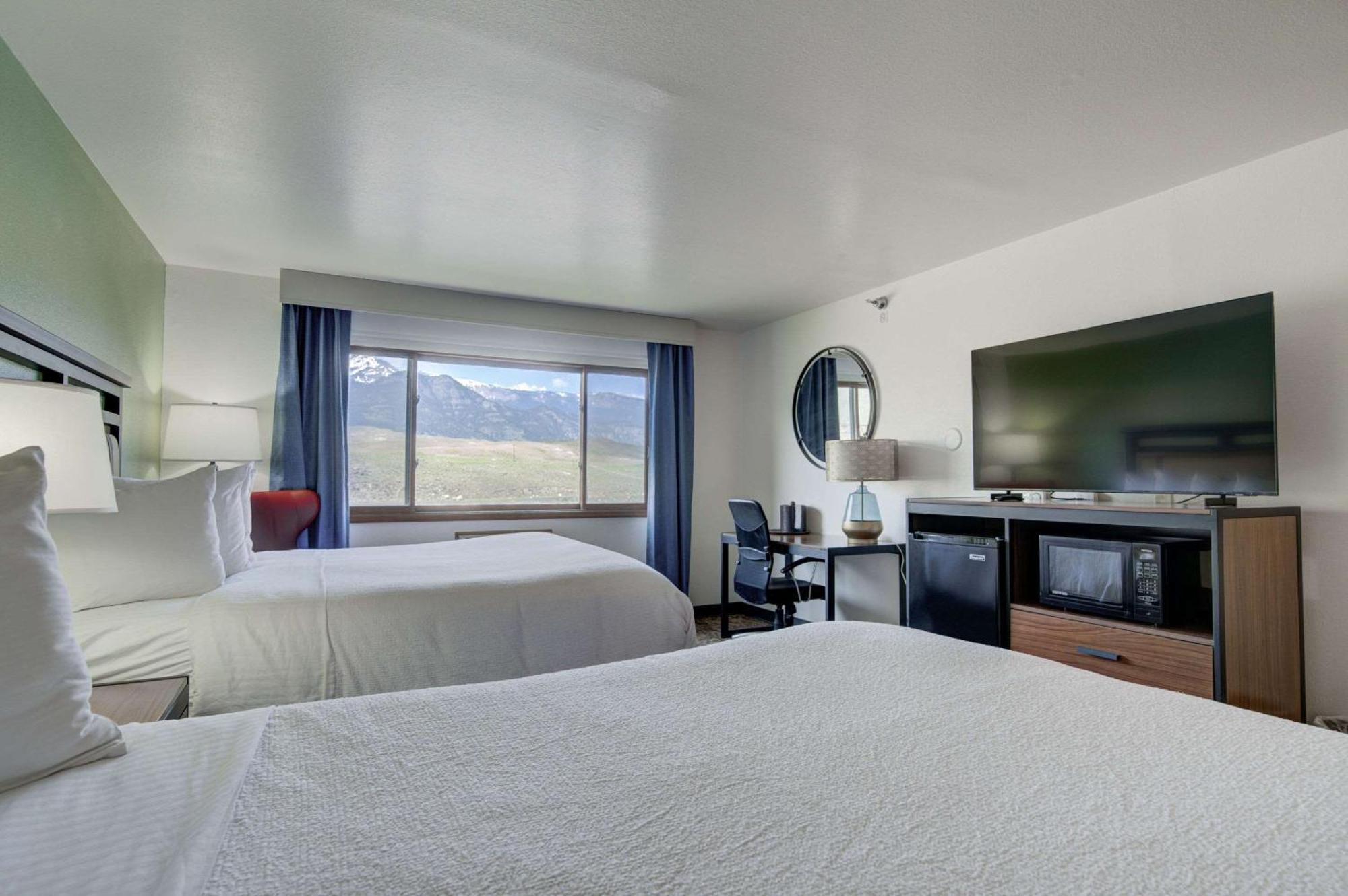 The Ridgeline Hotel At Yellowstone, Ascend Hotel Collection Гардінер Екстер'єр фото
