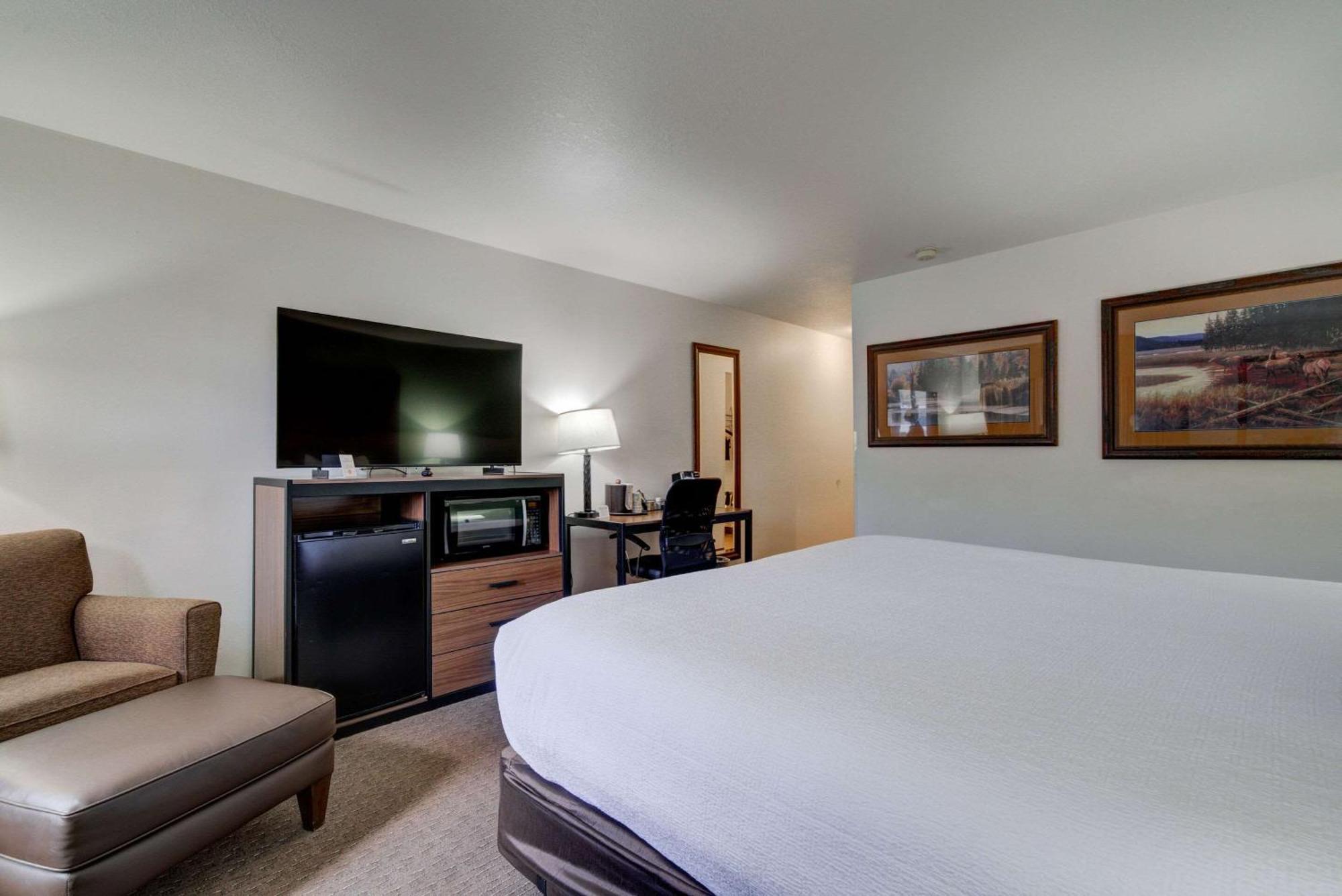 The Ridgeline Hotel At Yellowstone, Ascend Hotel Collection Гардінер Екстер'єр фото