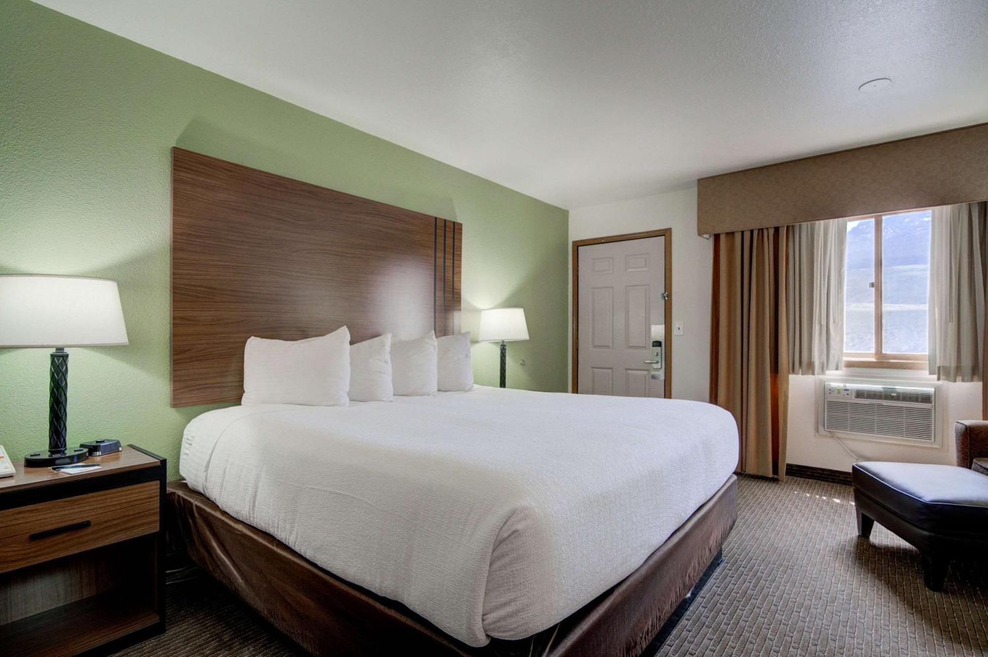 The Ridgeline Hotel At Yellowstone, Ascend Hotel Collection Гардінер Екстер'єр фото
